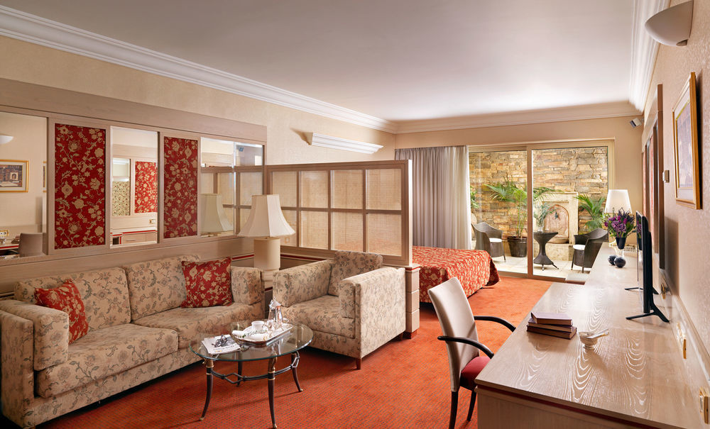 Holiday Suites Афіни Екстер'єр фото
