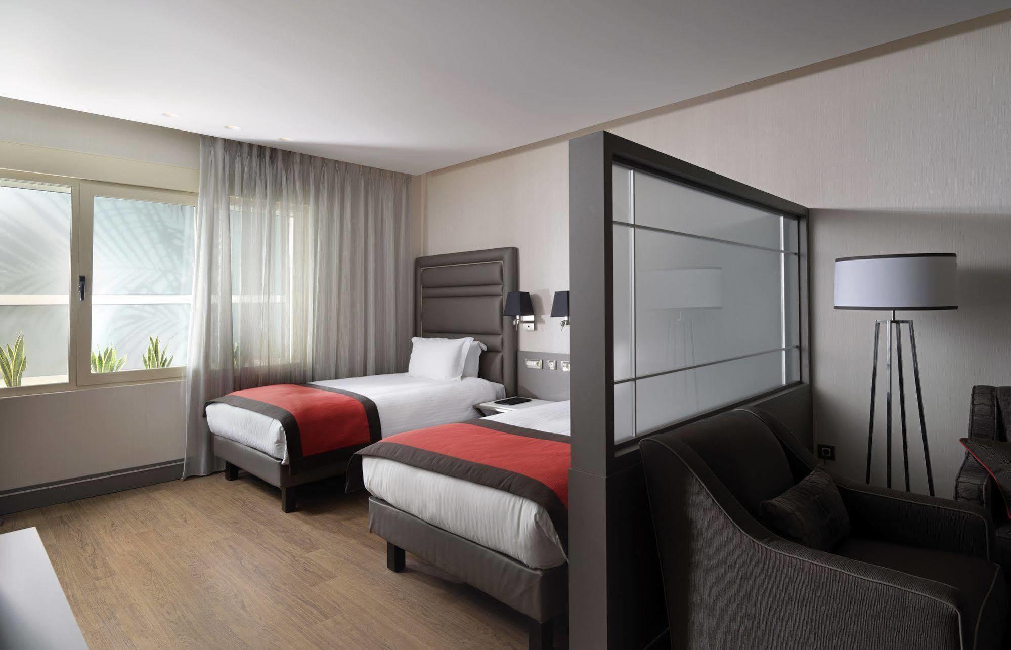 Holiday Suites Афіни Екстер'єр фото