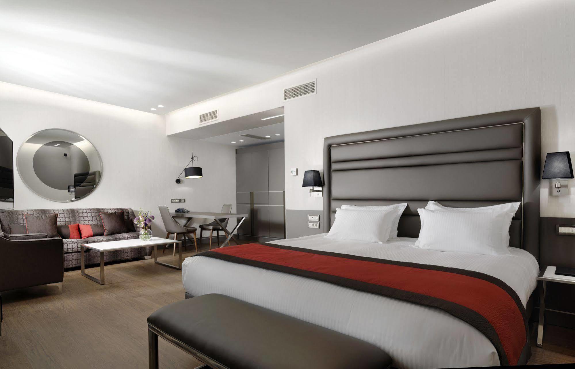 Holiday Suites Афіни Екстер'єр фото
